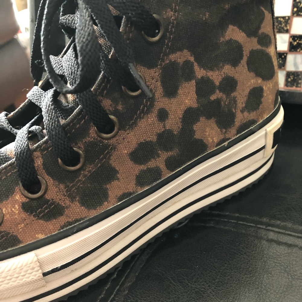 🔥NWOTRock&CandyGoldluxePlatform Sneakers - Picture 3 of 8
